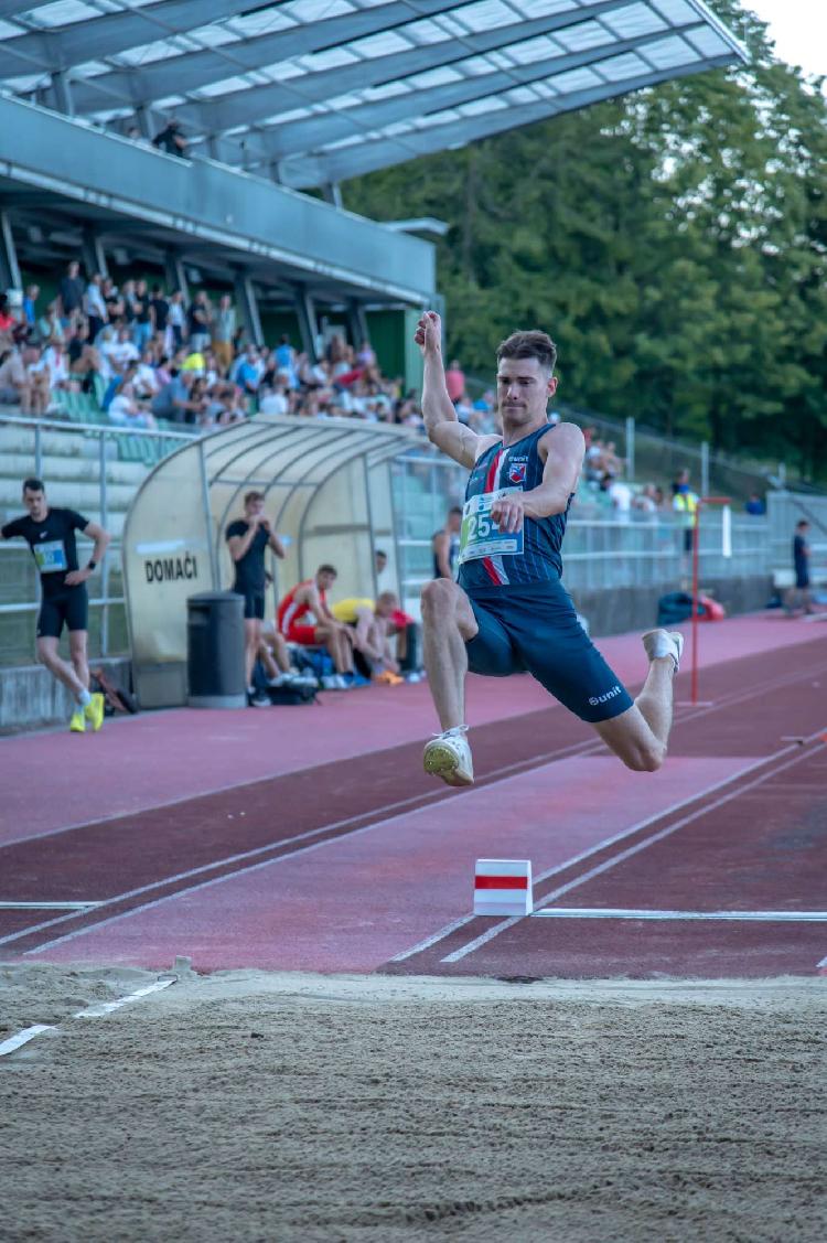 41751900306Kopija dokumenta DSC_2741.jpg-atletskimiting-nm.si